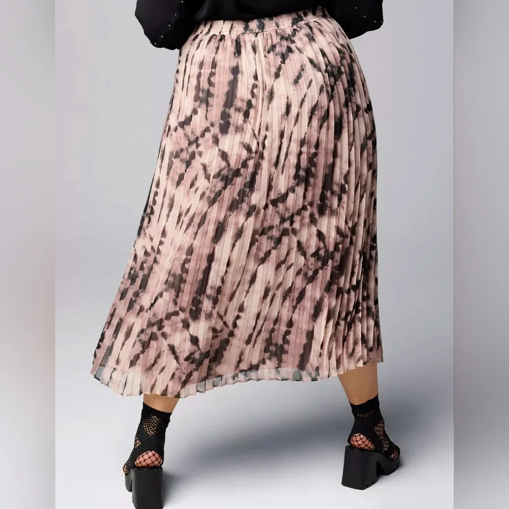 Vera Wang Pleated Midi Skirt - Picture 4 of 8